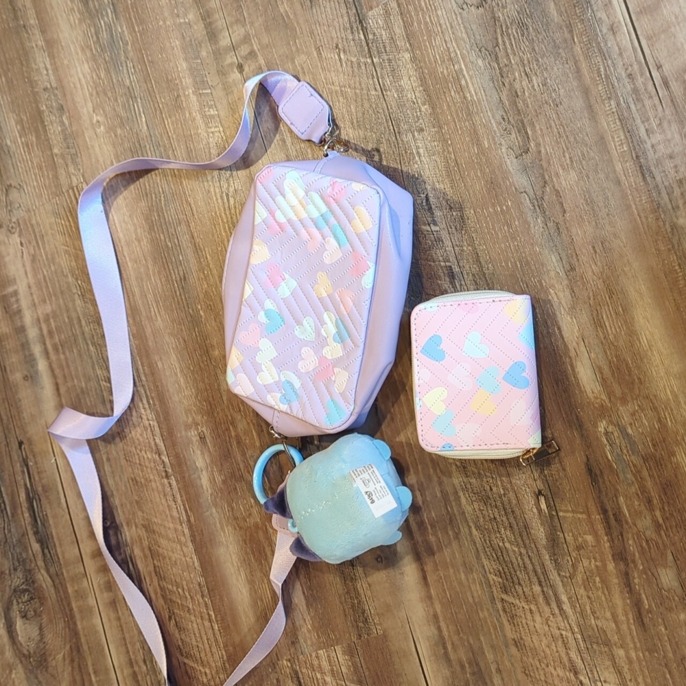 Bluey Across The Body Bag With Bag Charm With Matching Wallet - Picture 7 of 10